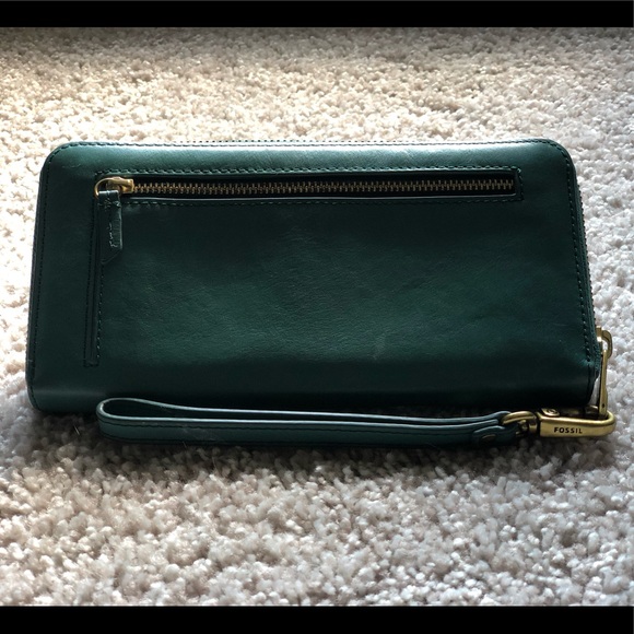 Logan RFID Zip Around Clutch - Picture 2 of 3